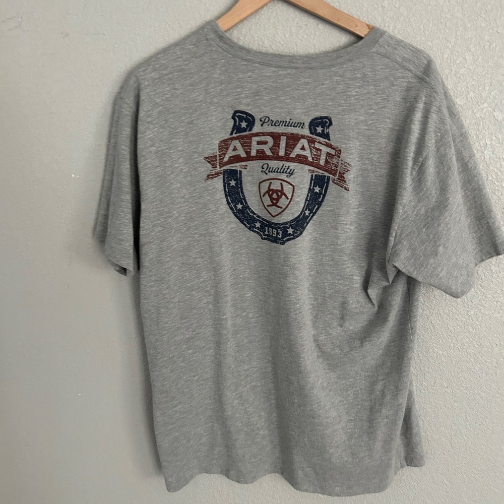 Ariat t shirt